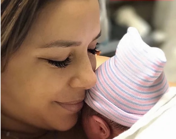 Eva Longoria fue madre por primera vez a los 43 años