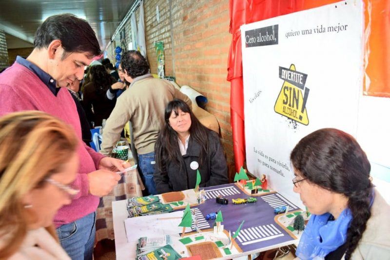 Ciencia y tecnología: Losada apoya la producción de conocimiento de alumnos posadeños