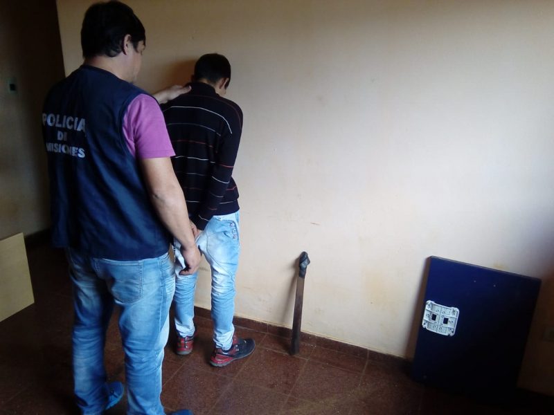 Detienen a un joven que atacó a su vecino con un machete