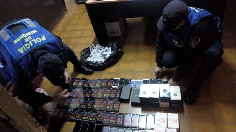 Secuestraron celulares valuados en 600 mil pesos en Alem