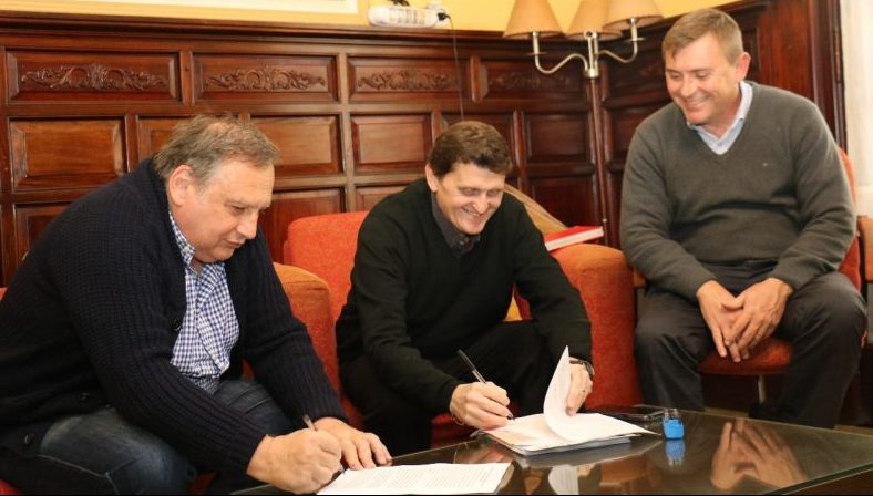 Gobierno provincial y Codeim gestionan nuevo acuerdo para compra de maquinaria vial