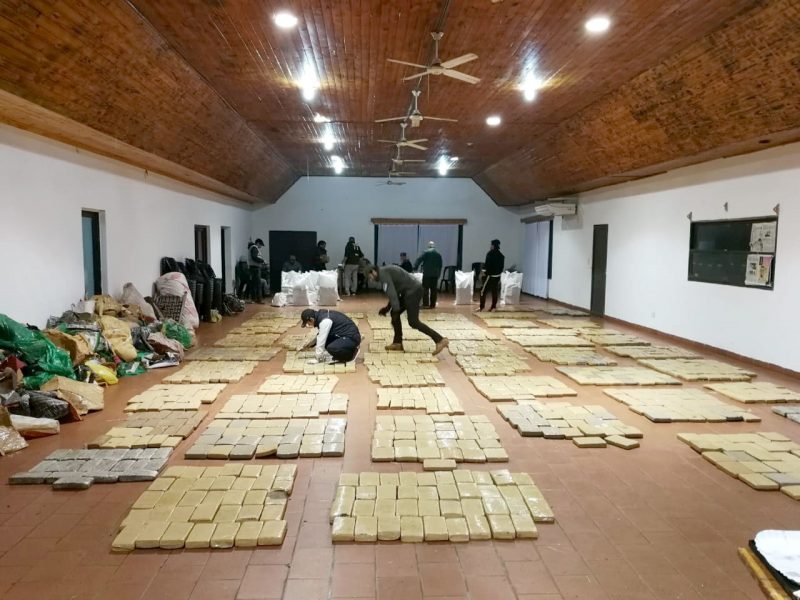 San Pedro: secuestran casi dos toneladas de marihuana y detienen a dos personas