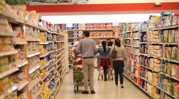 En junio, una familia tipo necesitó $19.601,79 para no ser pobre