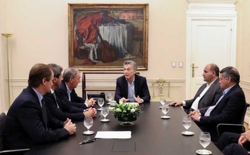 Macri quiere un ajuste de $ 300.000 millones y que las provincias asuman la mitad