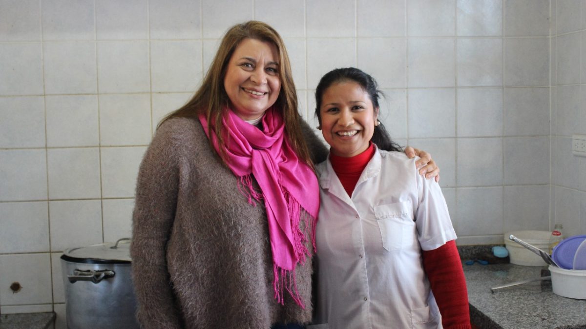 Se regularizó el pago a las cocineras escolares