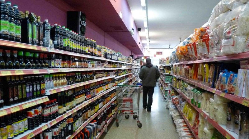Supermercadistas preocupados: "La gente no puede comprar como antes"