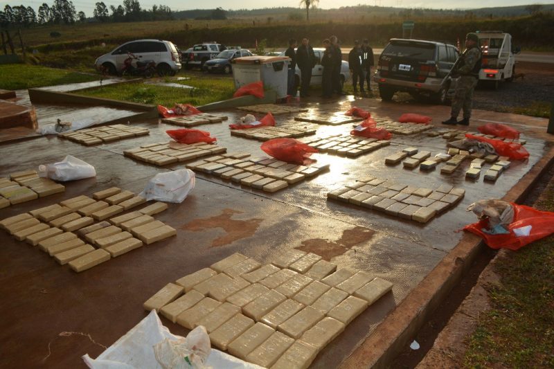 Cayó una pareja relacionada a los 717 panes de marihuana incautados días atrás