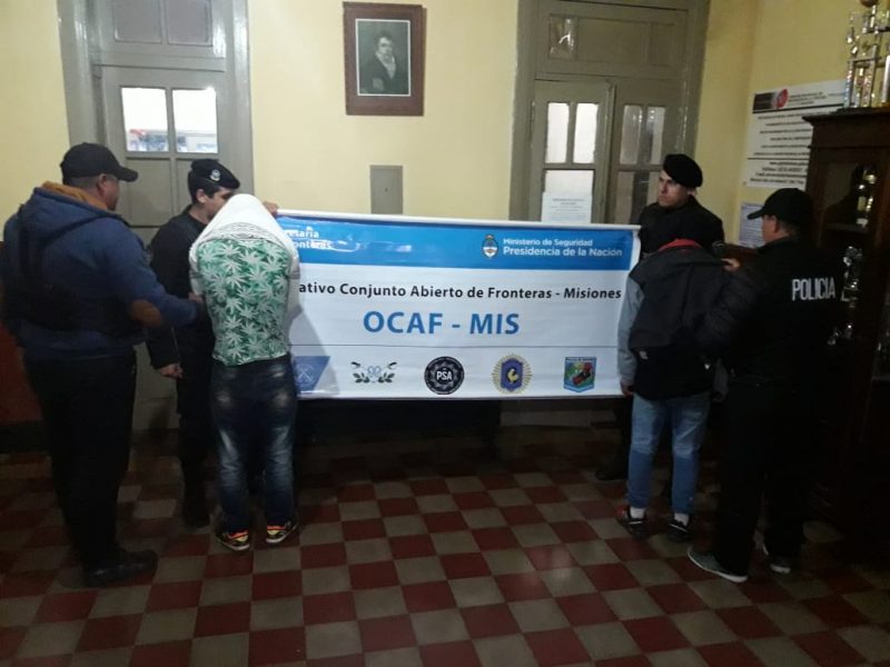 San Javier: policías frustraron a “dealers” en plena venta de marihuana