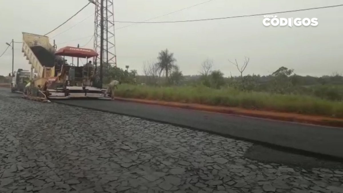 Vialidad Provincial pavimenta la avenida Jauretche de Posadas