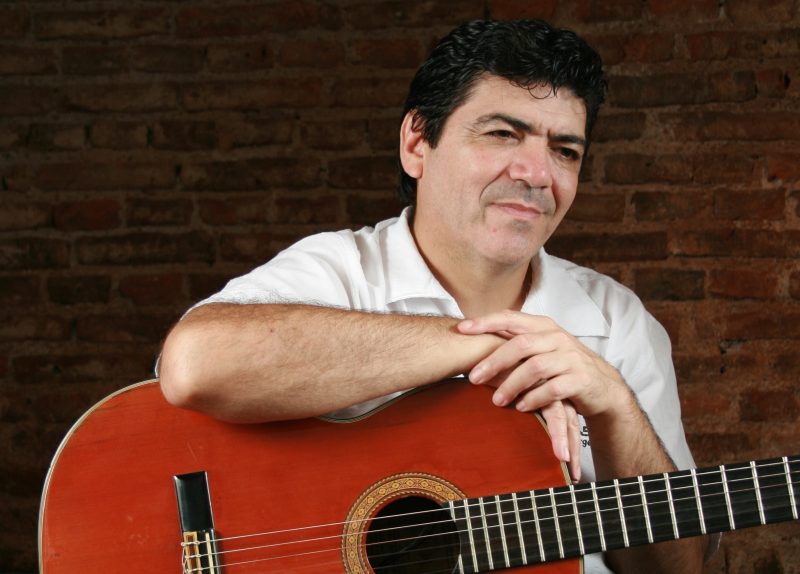 Ariel Acuña en la Biblioteca Popular de Posadas