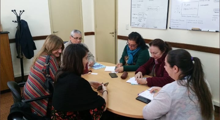 Trabajan en la creación  de espacios laborales saludables para prevenir las adicciones