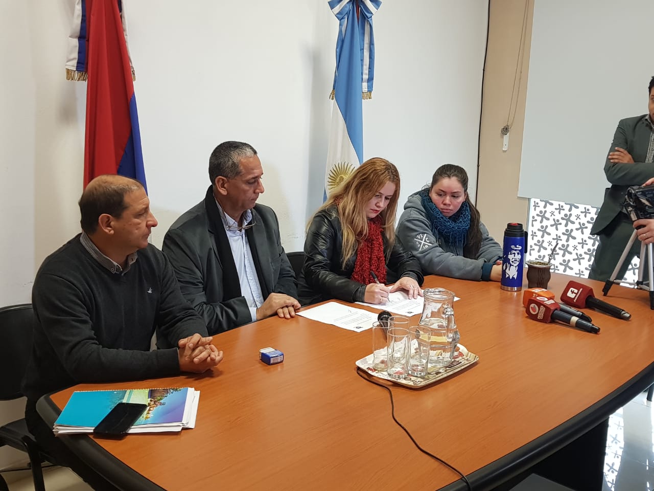 Defensorías del Pueblo de tres localidades misioneras firmaron convenio de cooperación
