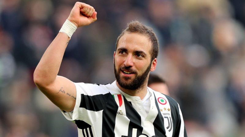 Higuaín, cerca del Chelsea