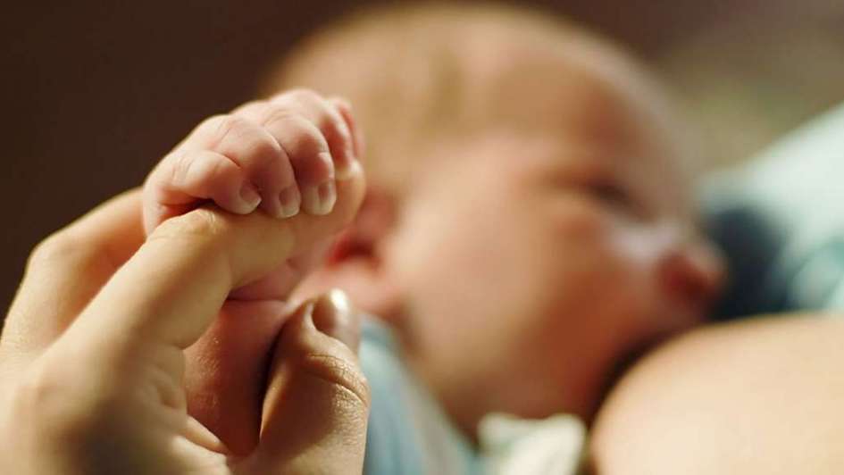 Según la OMS y Unicef, amamantar tras el parto baja riesgo de muerte del bebé