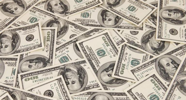 Las cinco causas de la abrupta caída del dólar