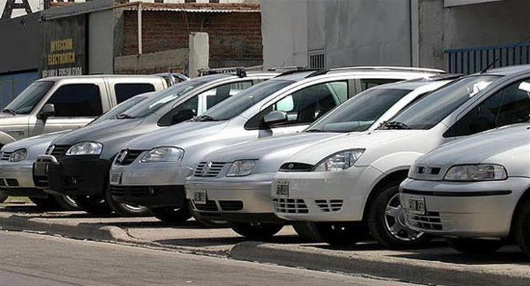 La venta de autos usados cayó 4,1% en junio y esperan un segundo semestre 