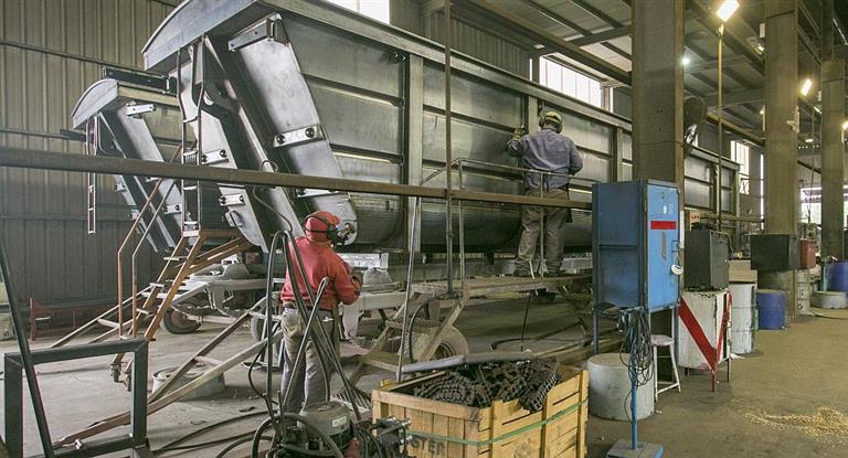 Según la UIA, la producción industrial retrocedió 1,9% en mayo