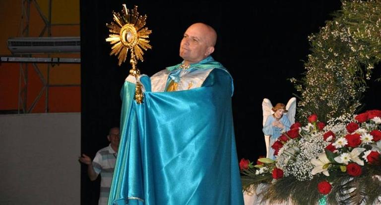 Aborto: sacerdote de Chaco advierte que Macri podría ser excomulgado si se aprueba la ley