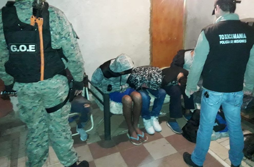 En 12 horas, la Policía detuvo a 15 personas por narcomenudeo en Posadas y Oberá   