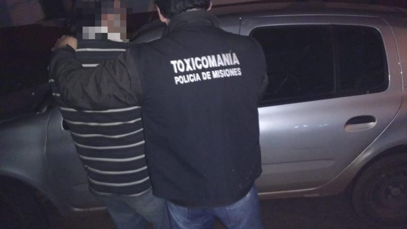 Detuvieron a “dealer” de cocaína en plena venta