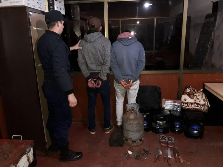 San Vicente: jóvenes terminaron detenidos luego de robar en una vivienda