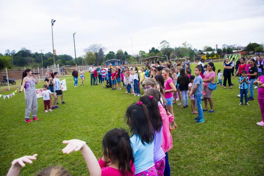 Colona Aurora: agasajaron a los niños en su día