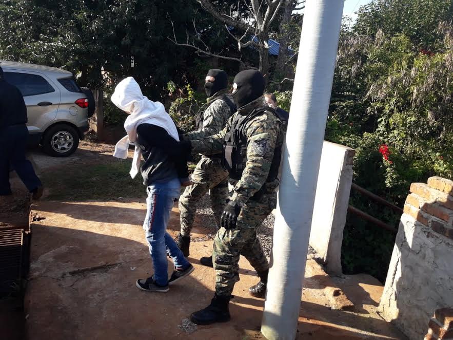 Oberá: capturan a presunto “contacto local” y hallan una escopeta usada por la banda que atacó a la UPII