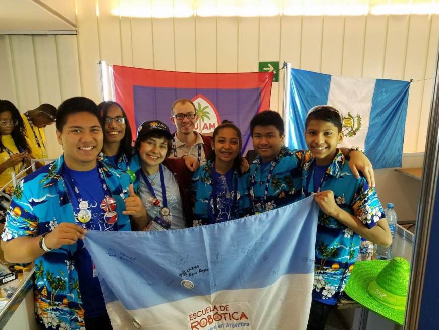 Mundial de Robótica: destacada participación de la representante misionera en México 4 8 - 2 4 - 7