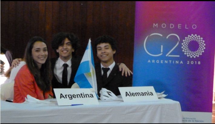 Realizaron el 8° simulacro G20 en la Escuela Normal Mixta