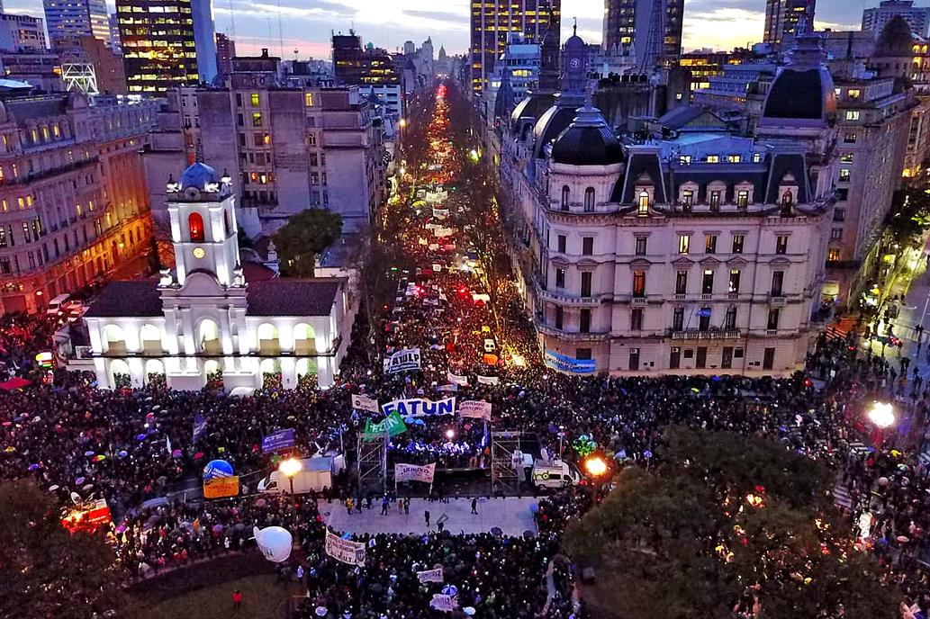 La marcha en reclamo de más presupuesto para las universidades se sintió en todo el país