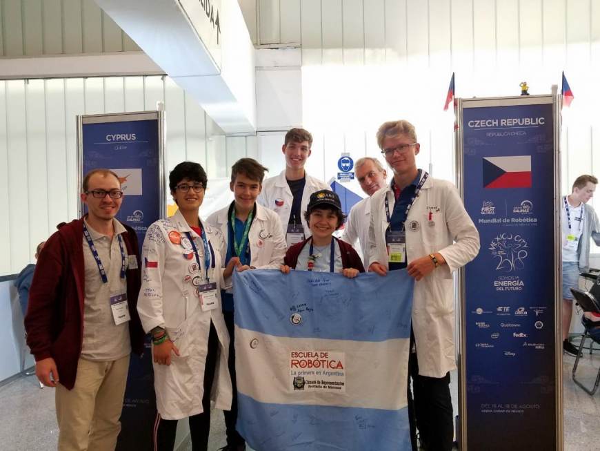 Mundial de Robótica: destacada participación de la representante misionera en México