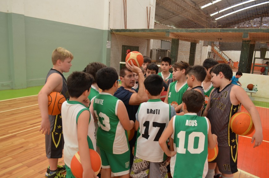 El “Colorado” Wolkowyski vuelve a Misiones para brindar el Campus con tu Ídolo 4 8 - Campus 2017 Puerto Rico 1 1 - 7