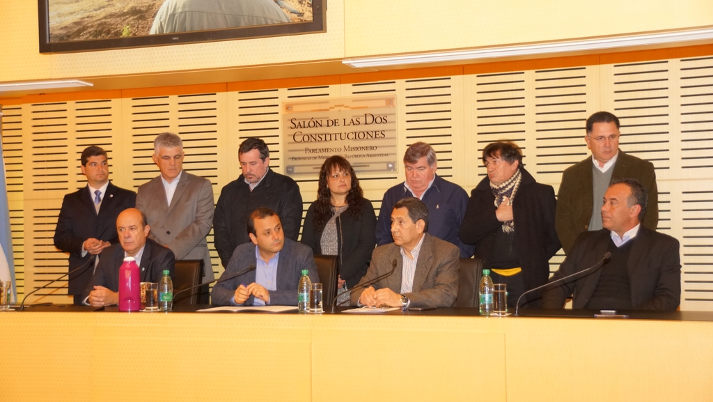 Crisis en la construcción: Misiones, Corrientes y Chaco piden garantías en inversiones de infraestructura social