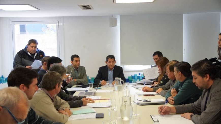 Trabajan para establecer un “Régimen provincial de control de velocidad del tránsito vehicular”