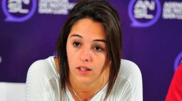 La ministra de Educación de San Luis se filmó después de haber fumado marihuana: piden su renuncia