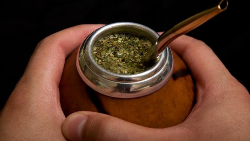 Pruebas de laboratorio revelan que tomar mate no causa gastritis