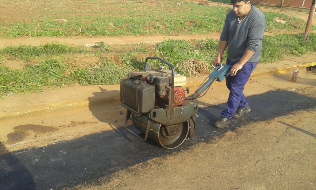 Llevaron a cabo tareas de bacheo en la Avenida 200