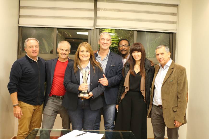 Ivonne Aquino recibió distinción internacional por la “Revolución Flipp” en Misiones