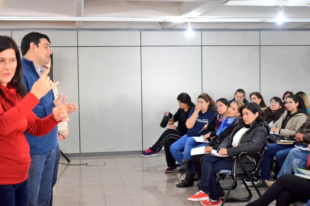 Más de 240 personas comenzaron el curso de Lengua de Señas Argentinas