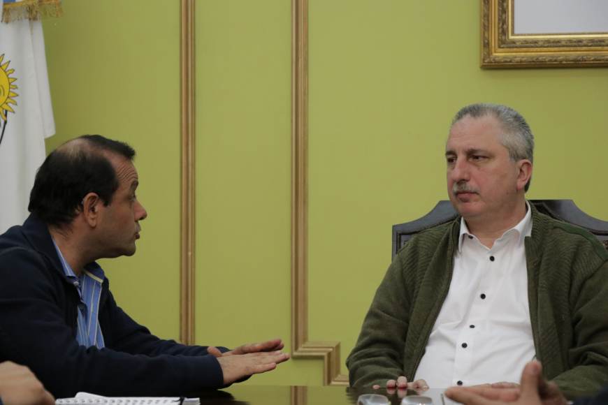 Passalacqua se reunió con su gabinete para tratar la problemática de los tareferos