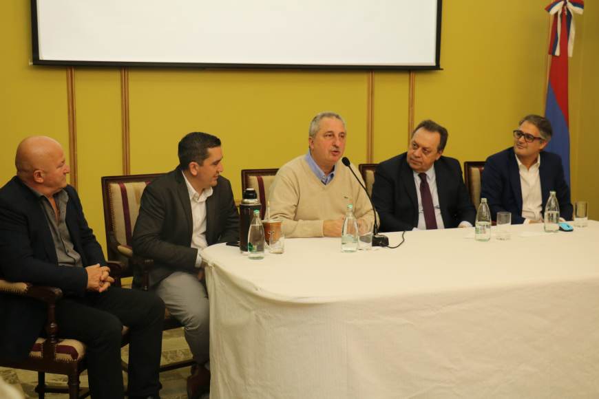 Oficial: ya se puede comprar vuelos de Iguazú a Madrid por AirEuropa