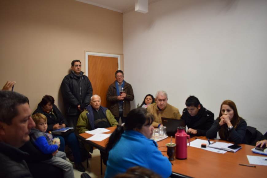Agua y tierras fueron las problemáticas planteadas por los vecinos a la Mesa Interinstitucional 2 4 - Penayo 22 08 1 - 3