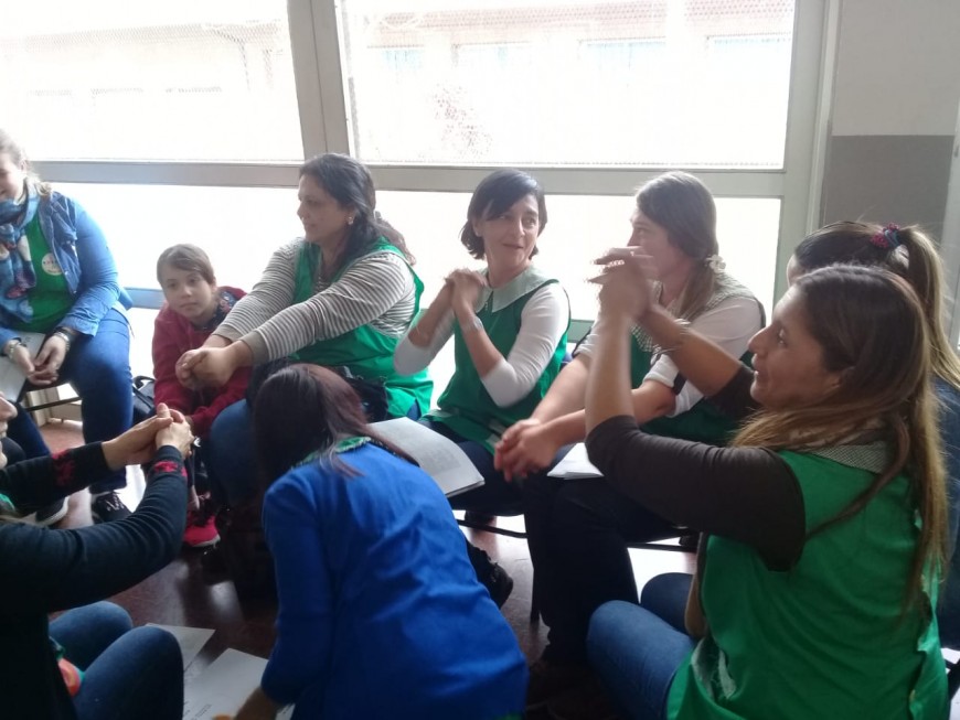 Docentes se forman en acuerdos de escritura y resolución de problemas