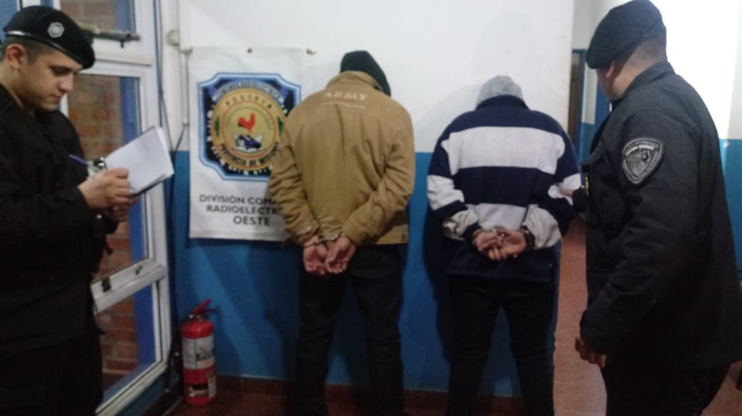 Dos detenidos por robo y elementos recuperados