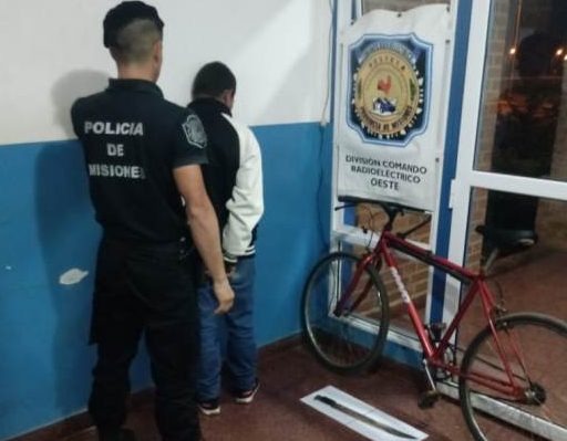 Fue detenido luego de amenazar con un machete a su pareja y a una vecina