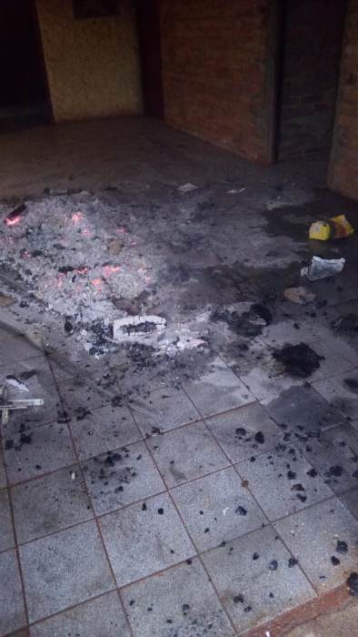 Armado, incendió su casa y agredió a policías: terminó tras las rejas 3 6 - WhatsApp Image 2018 08 19 at 18.31.41 1 - 5