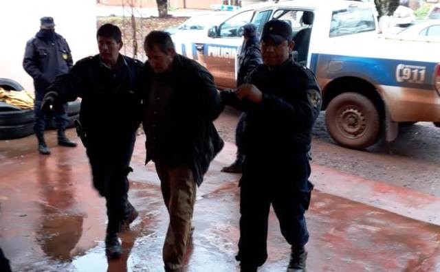 Femicidio en Gobernador Roca: atraparon al hombre que mató de un cuchillazo a su mujer
