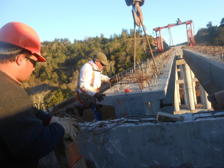 Iniciaron montaje de vigas en el nuevo puente del arroyo Canal Torto 2 4 - WhatsApp Image 2018 08 30 at 13.21.36 - 3