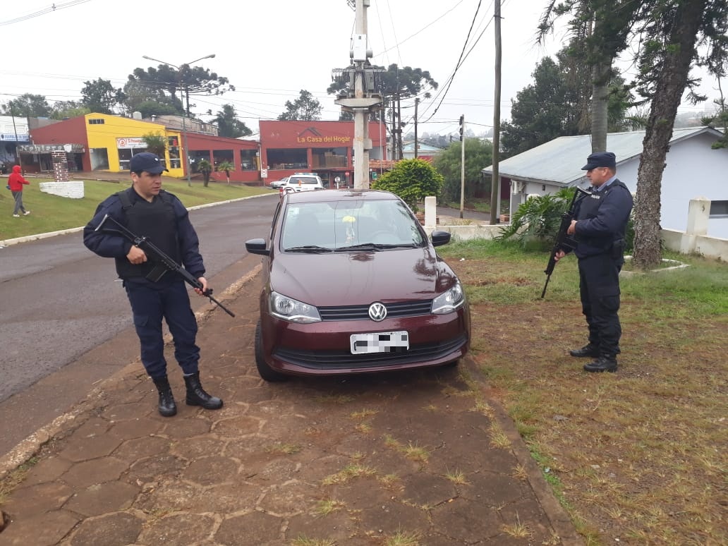 Brasileños intentaron ingresar al país con un auto robado: terminaron tras las rejas