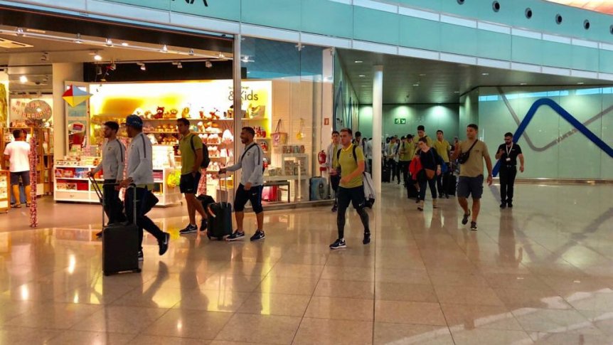 Boca llegó a España y ya piensa en el partido ante el Barcelona